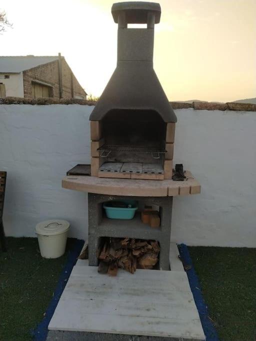 Agradable Casa Con Piscina En La Serrania. アリアテ エクステリア 写真